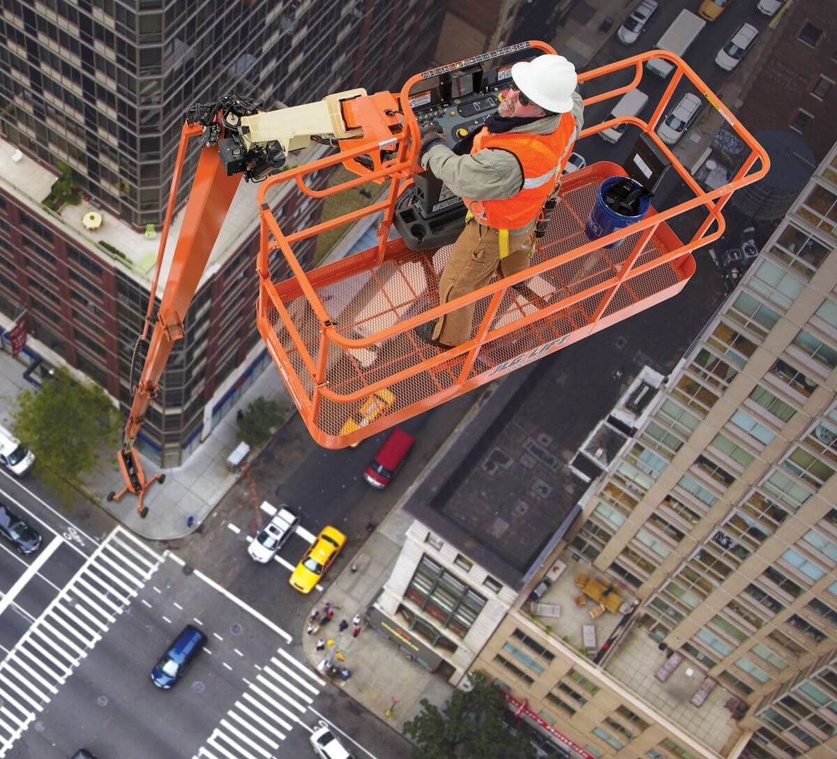 arriendo alzahombre chile SAVMAQ